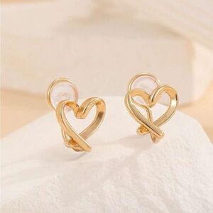 Clip on Heart Earrings M1450